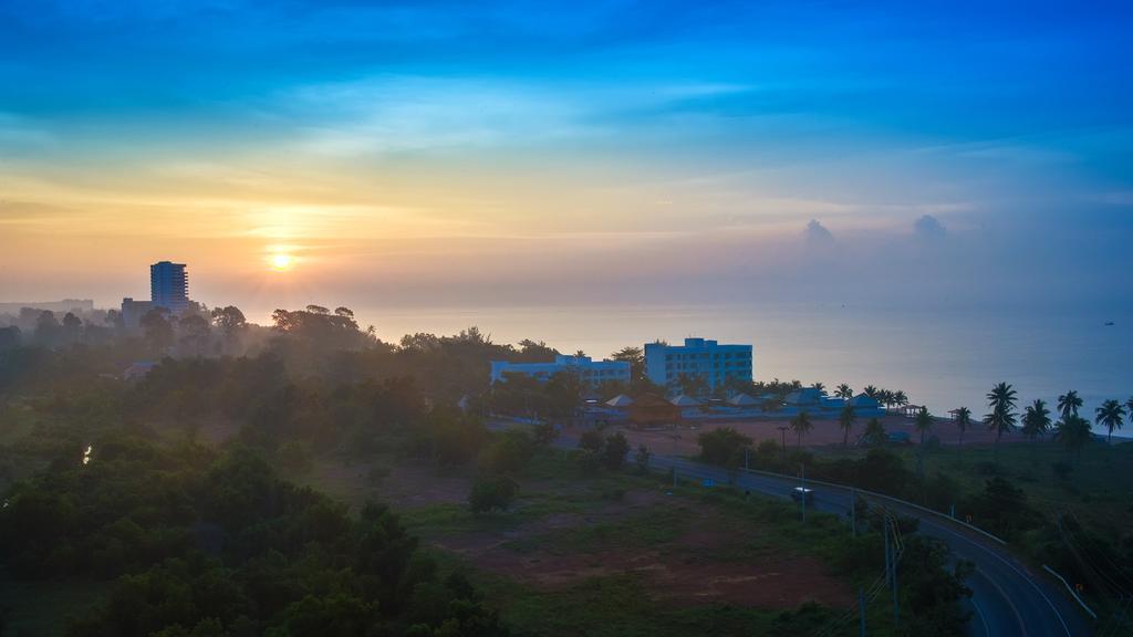 The Oriental Beach Resort Rayong Kültér fotó